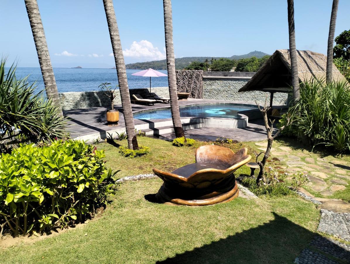 Secret Moon Beach House Jasri Exterior photo